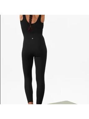 Athleta Salutation Stash 7/8 Bodysuit size M